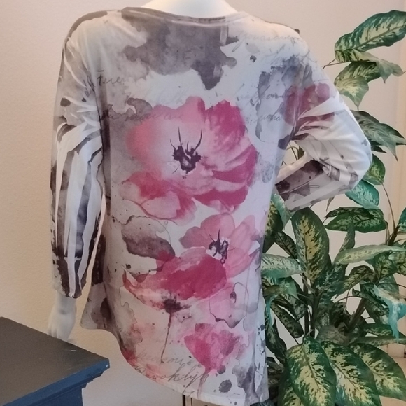 Floral Asymmetric Long Sleeve Women's Top - Pink/White/Grey - Picture 6 of 9